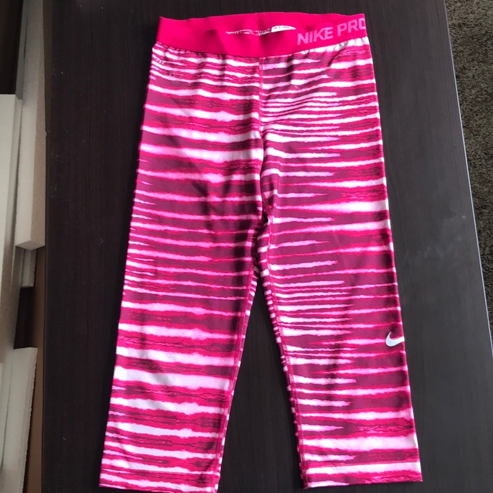 Nike Pro cropped leggings